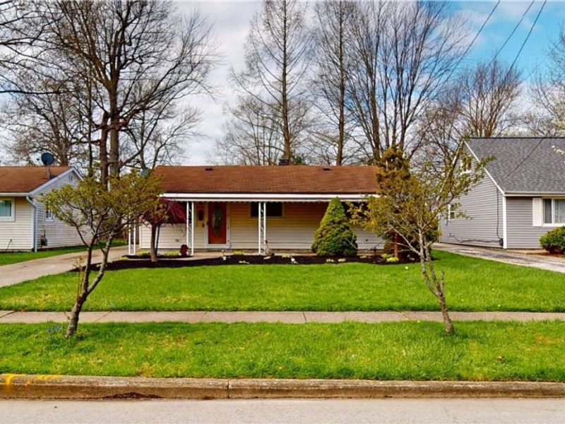 4790 Robinwood Drive, Mentor, OH 44060 Photo 2