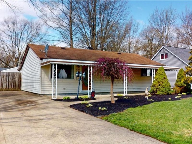 4790 Robinwood Drive, Mentor, OH 44060 Photo 3