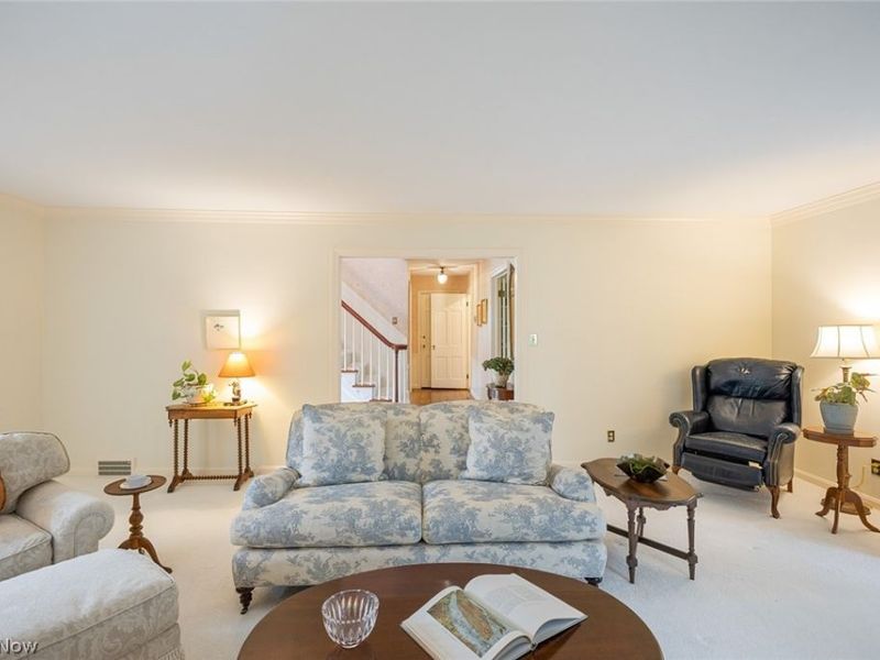 2748 Belvoir Boulevard, Shaker Heights, OH 44122 Photo 7