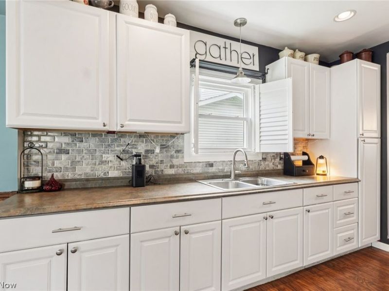 310 W Wood Street , Lowellville, OH 44436 Photo 14