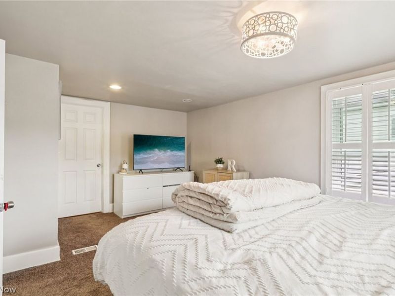 310 W Wood Street , Lowellville, OH 44436 Photo 19