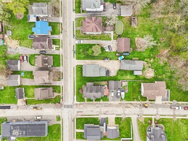 310 W Wood Street , Lowellville, OH 44436 Photo 29