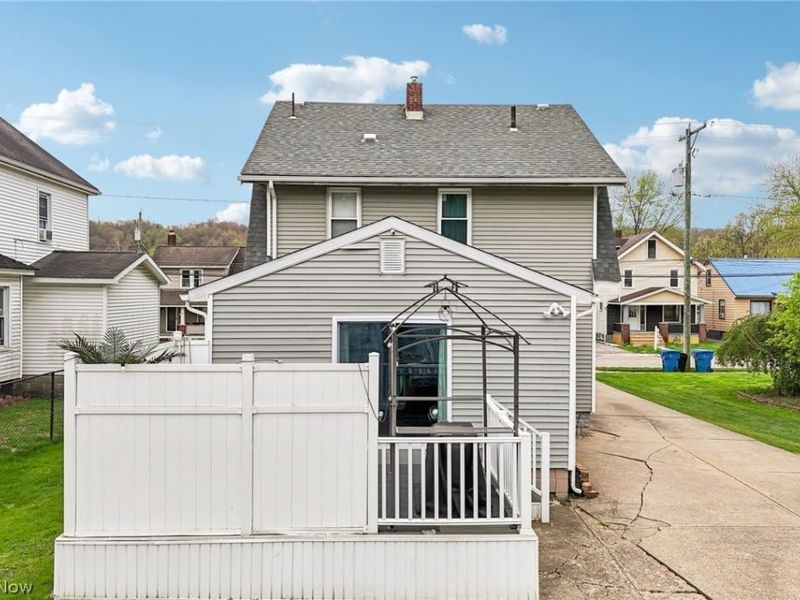 310 W Wood Street , Lowellville, OH 44436 Photo 3