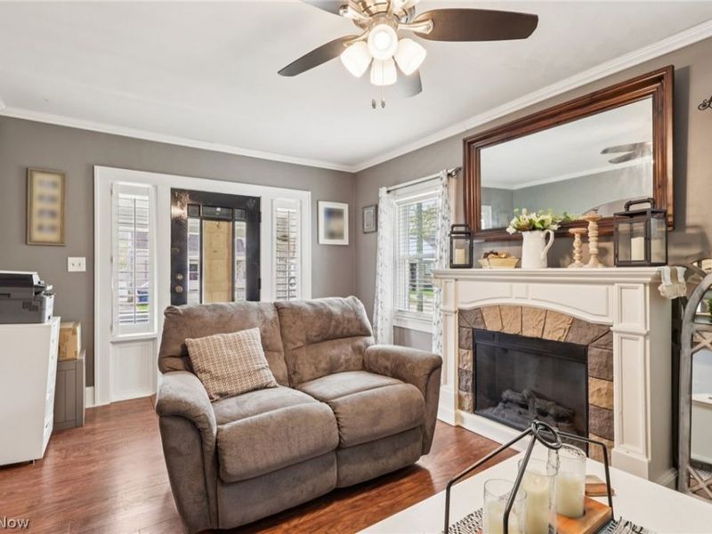 310 W Wood Street , Lowellville, OH 44436 Photo 7