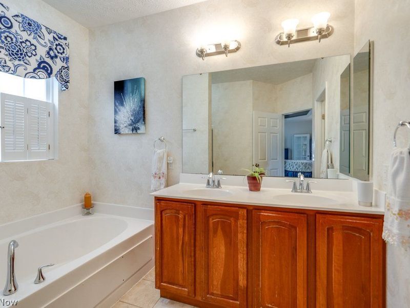 5002 Lake Forest Drive , Peninsula, OH 44264 Photo 16