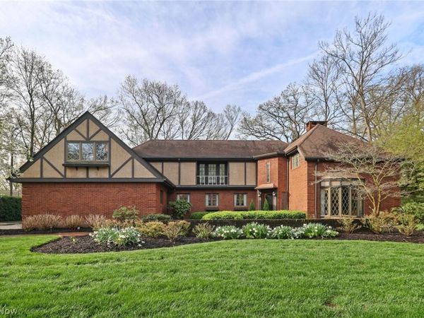 31215 Roxbury Park Drive , Bay Village, OH 44140