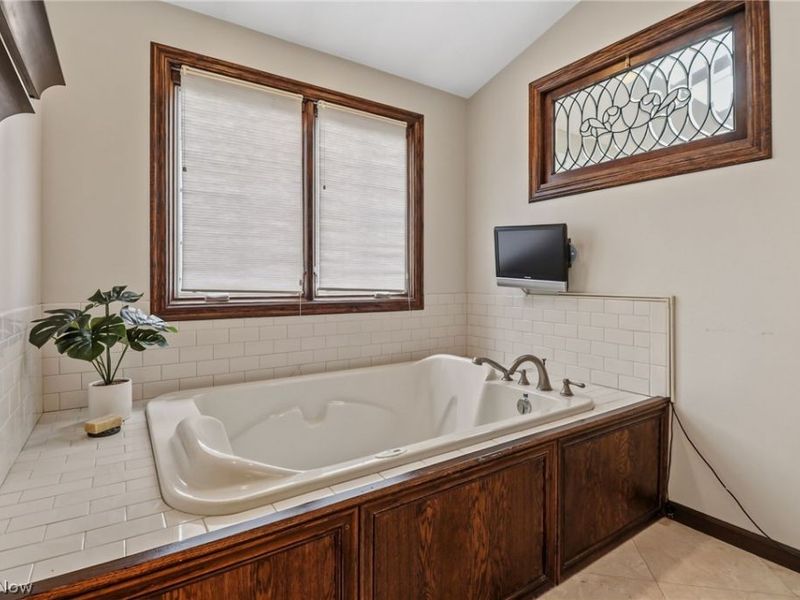 31215 Roxbury Park Drive , Bay Village, OH 44140 Photo 37