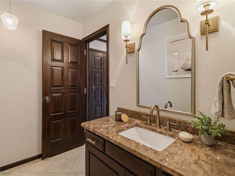 31215 Roxbury Park Drive , Bay Village, OH 44140 Photo 6