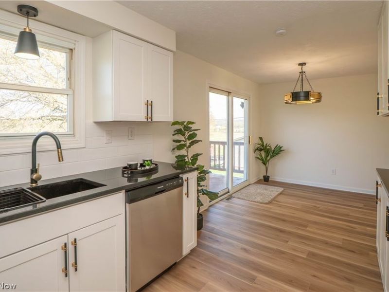 7162 Sandy Lane NW, Malvern, OH 44644 Photo 12