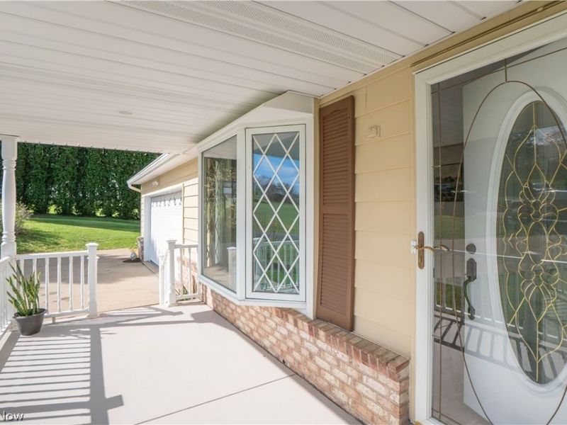 7162 Sandy Lane NW, Malvern, OH 44644 Photo 2