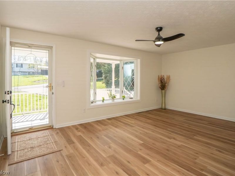 7162 Sandy Lane NW, Malvern, OH 44644 Photo 3