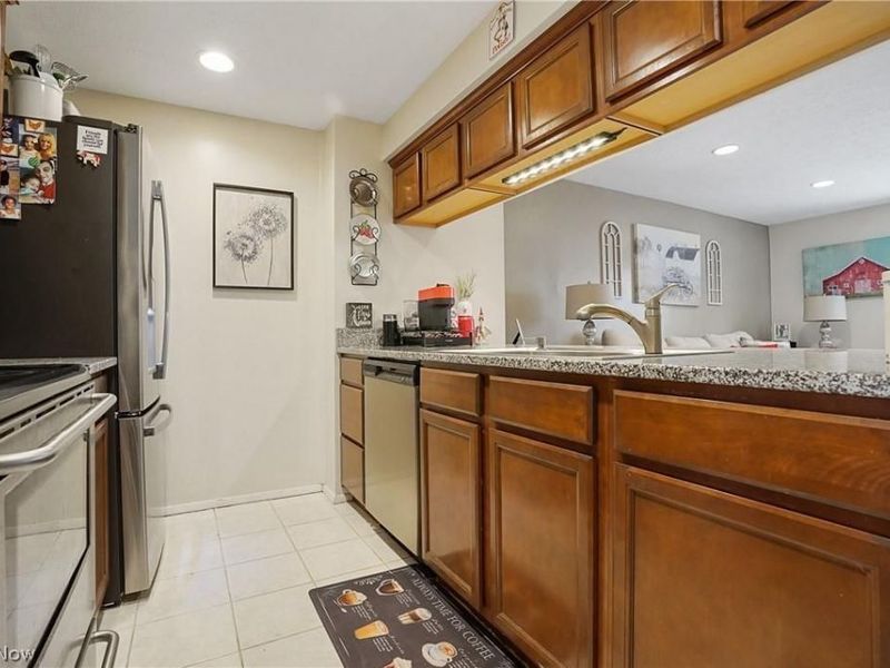 2978 Heatherwood Court , Stow, OH 44224 Photo 9