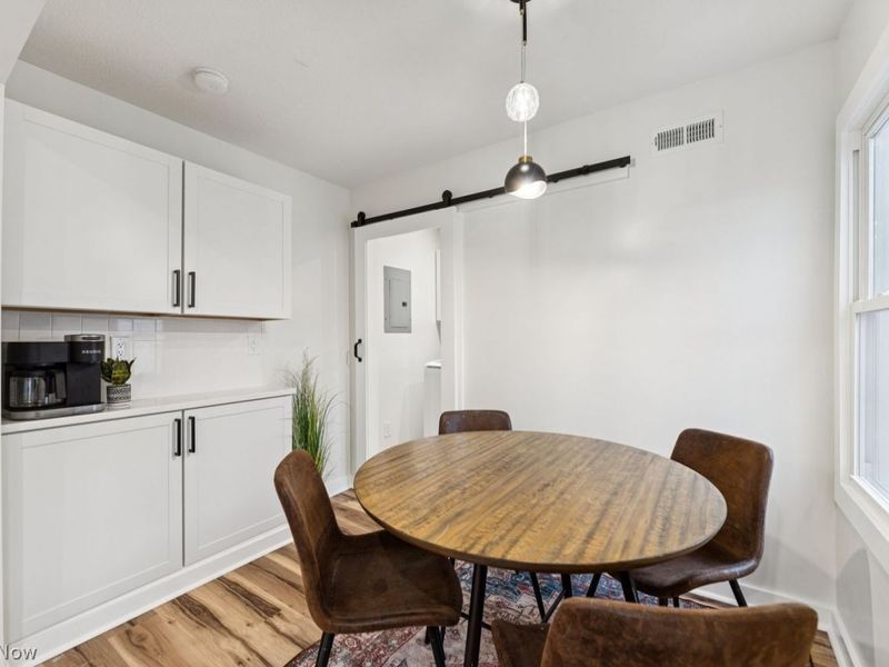 1233 State Street, Vermilion, OH 44089 Photo 3