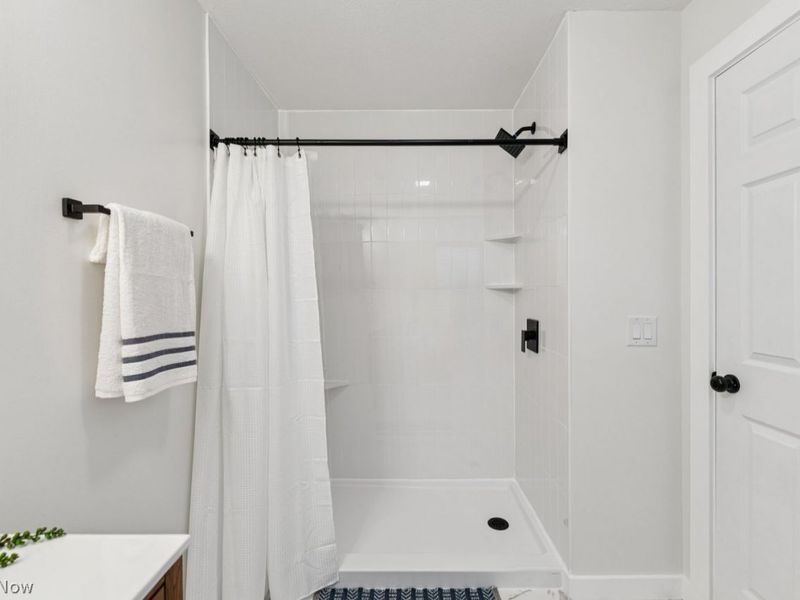 1233 State Street, Vermilion, OH 44089 Photo 7