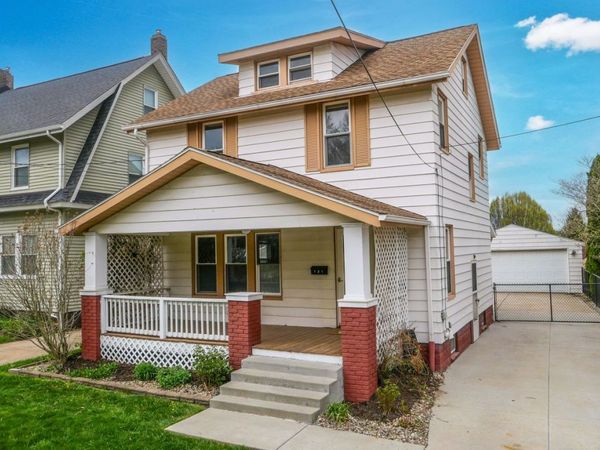 731 Notre Dame Avenue , Cuyahoga Falls, OH 44221