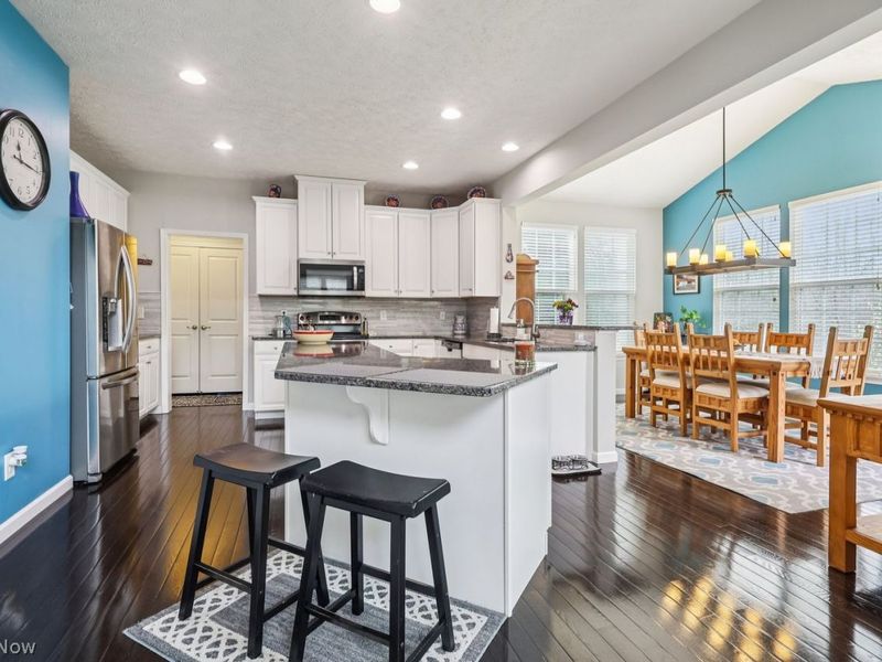 817 Hilliary Lane , Aurora, OH 44202 Photo 11