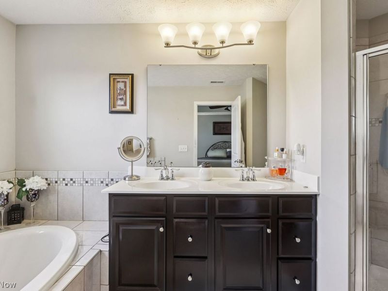 817 Hilliary Lane , Aurora, OH 44202 Photo 17