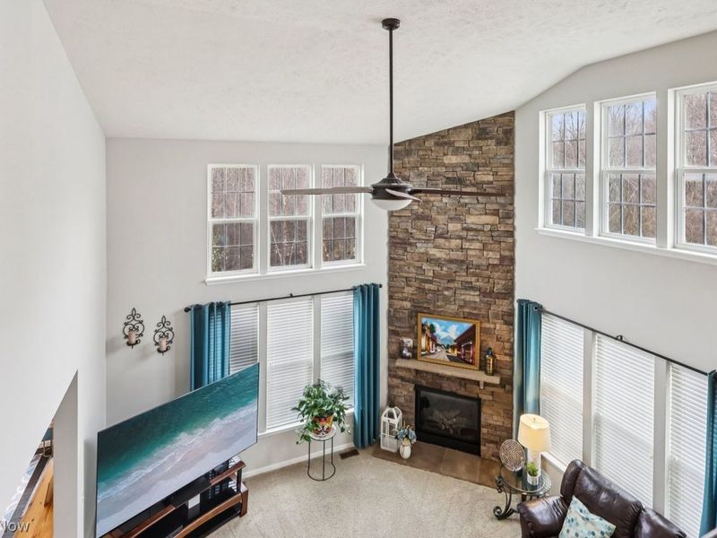 817 Hilliary Lane , Aurora, OH 44202 Photo 2