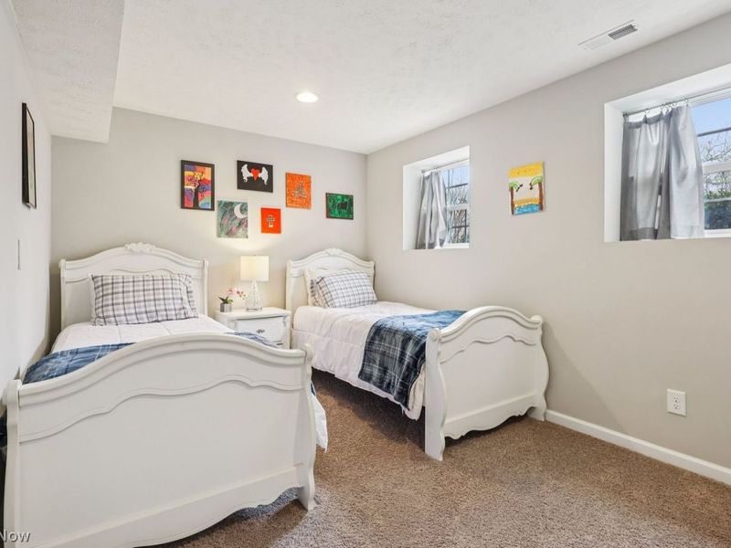 817 Hilliary Lane , Aurora, OH 44202 Photo 34