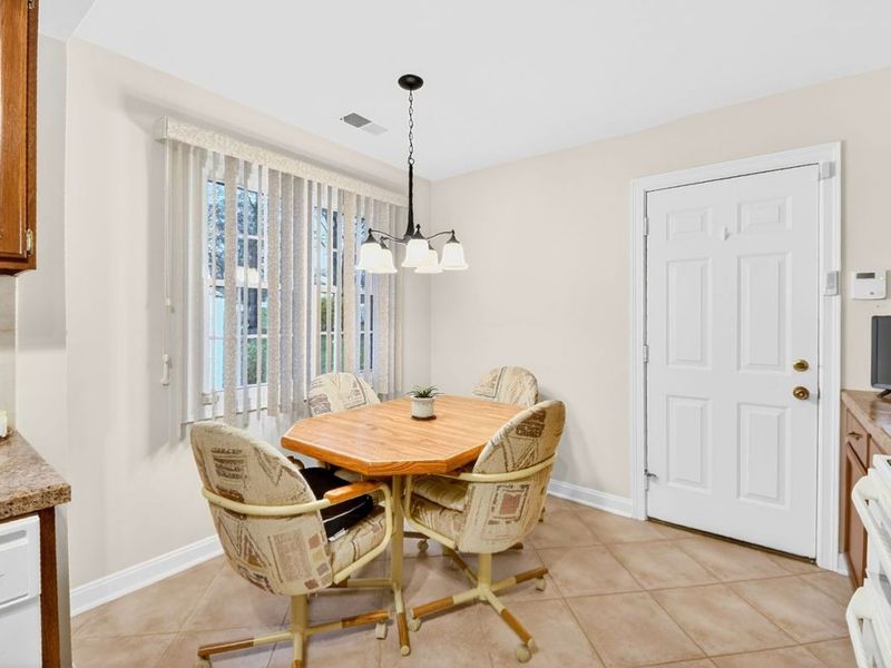 887 Wellsley Lane , Akron, OH 44313 Photo 15