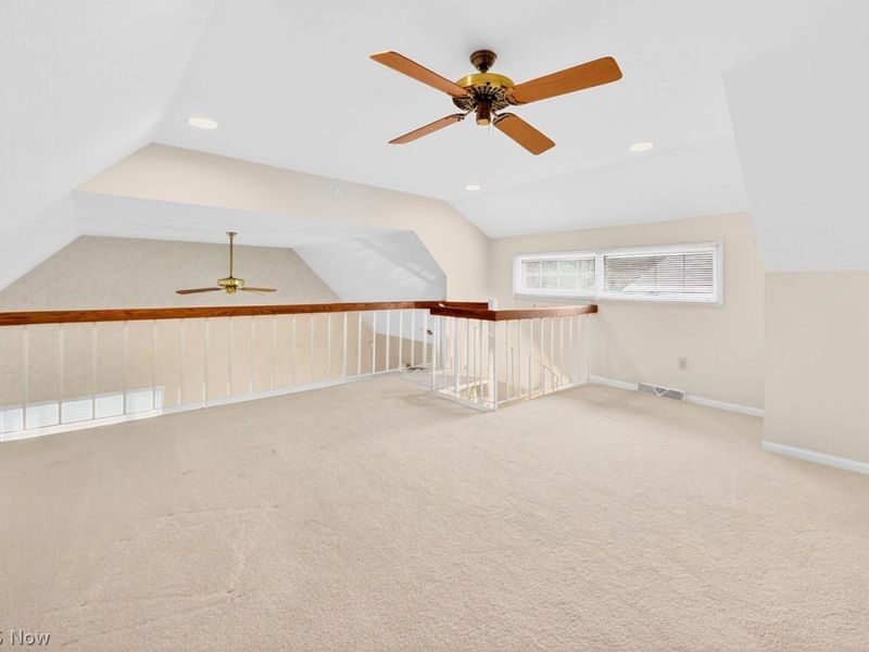 887 Wellsley Lane , Akron, OH 44313 Photo 16