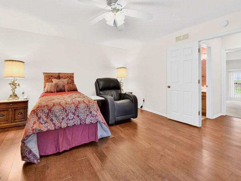 887 Wellsley Lane , Akron, OH 44313 Photo 18