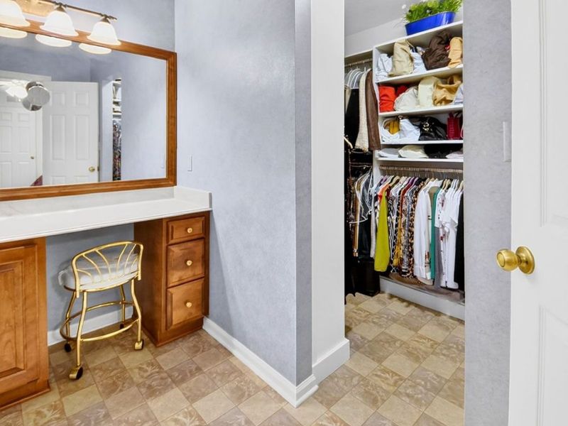 887 Wellsley Lane , Akron, OH 44313 Photo 21