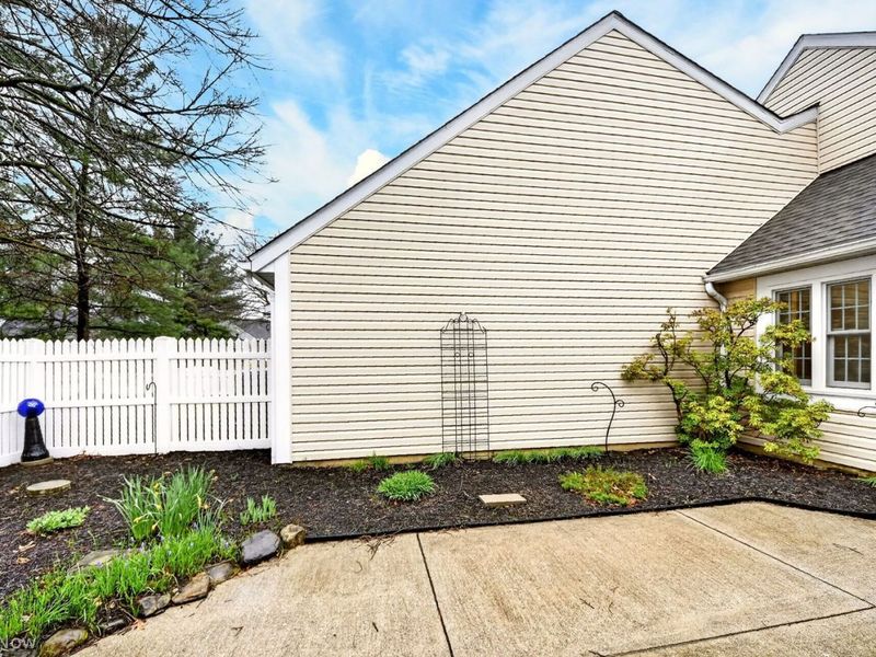 887 Wellsley Lane , Akron, OH 44313 Photo 29