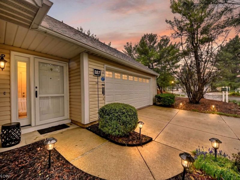 887 Wellsley Lane , Akron, OH 44313 Photo 33