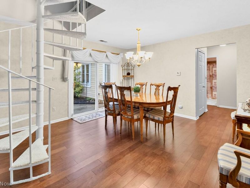 887 Wellsley Lane , Akron, OH 44313 Photo 6