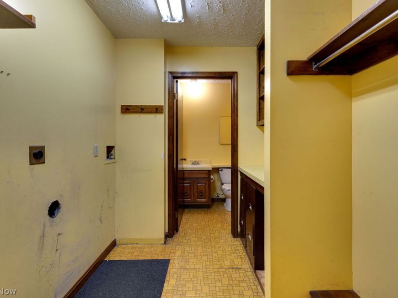 498 Cartwright Drive, Fairlawn, OH 44333 Photo 12