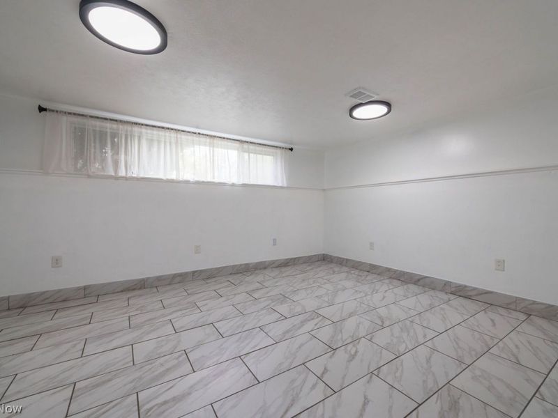 24763 Doe Drive, North Olmsted, OH 44070 Photo 12