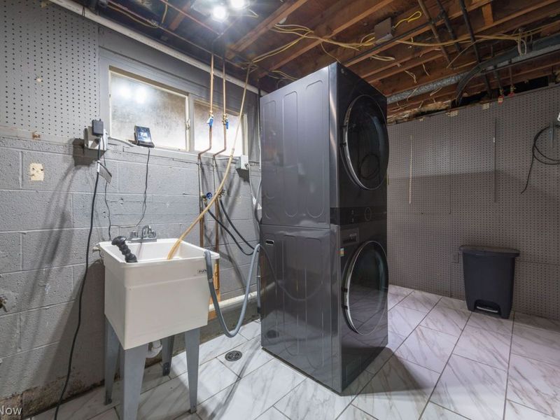 24763 Doe Drive, North Olmsted, OH 44070 Photo 18