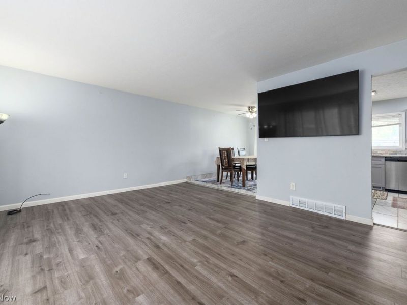 24763 Doe Drive, North Olmsted, OH 44070 Photo 38