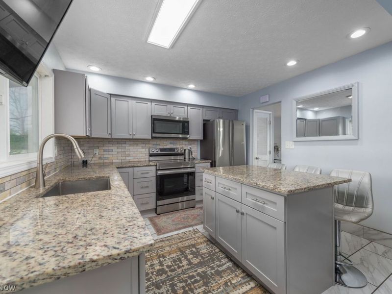 24763 Doe Drive, North Olmsted, OH 44070 Photo 45