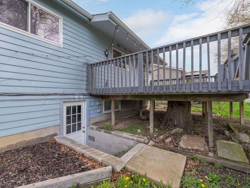 24763 Doe Drive, North Olmsted, OH 44070 Photo 8