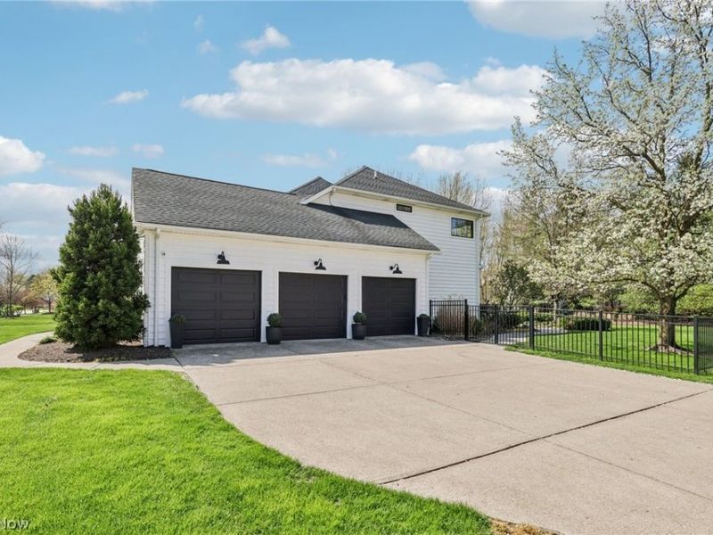 3108 Royal Oak Court, Westlake, OH 44145 Photo 3