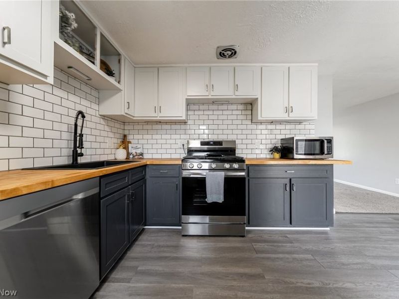 4761 James Road , North Ridgeville, OH 44039 Photo 10