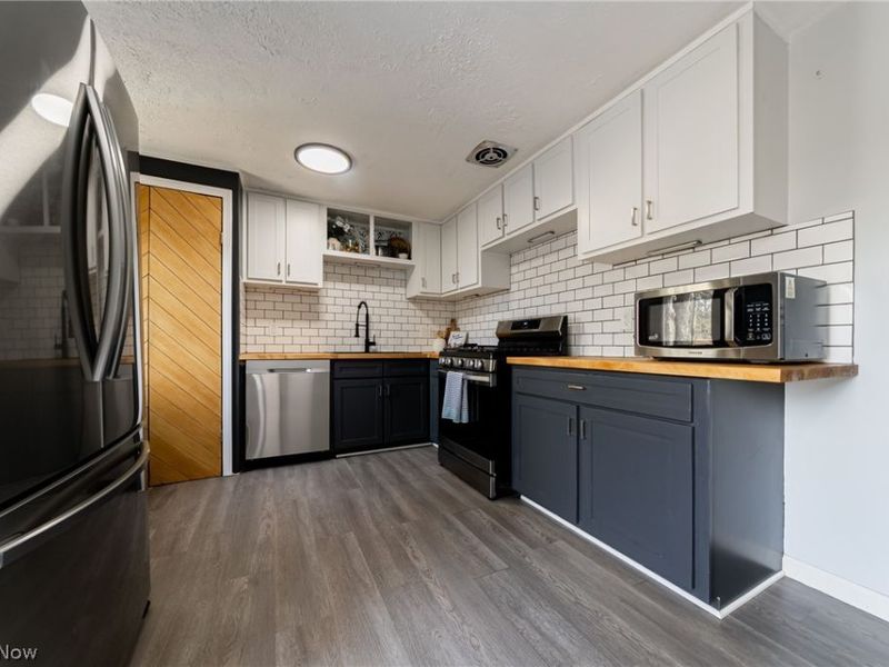 4761 James Road , North Ridgeville, OH 44039 Photo 9