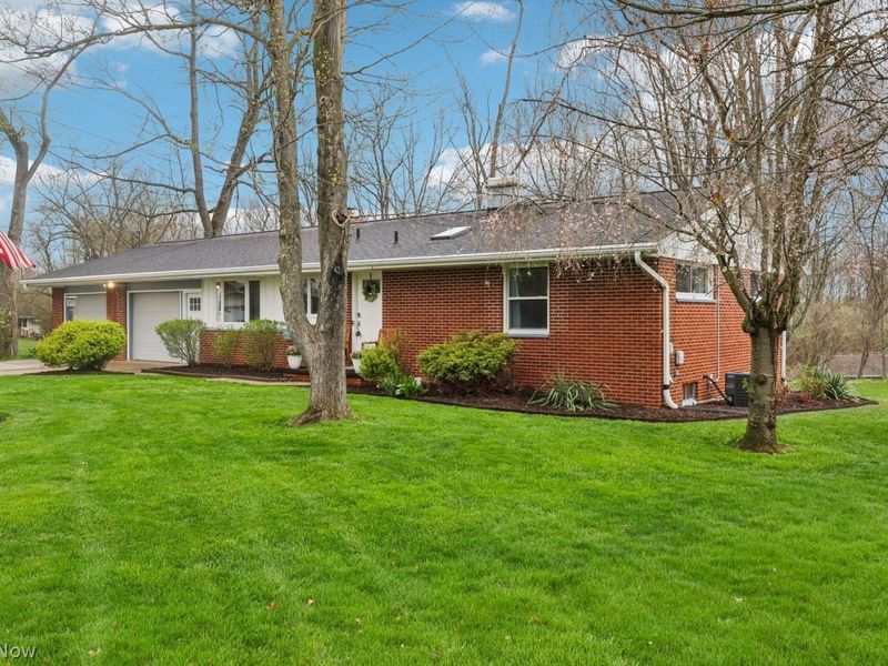 82 Squires Court , Medina, OH 44256 Photo 3