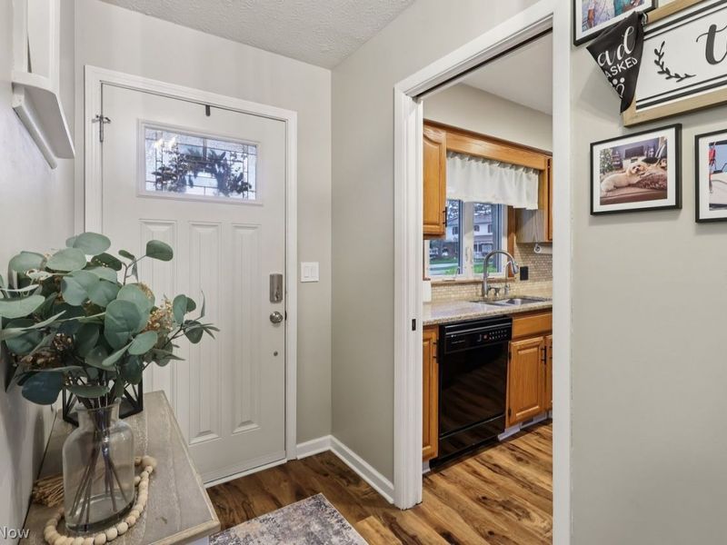 82 Squires Court , Medina, OH 44256 Photo 4