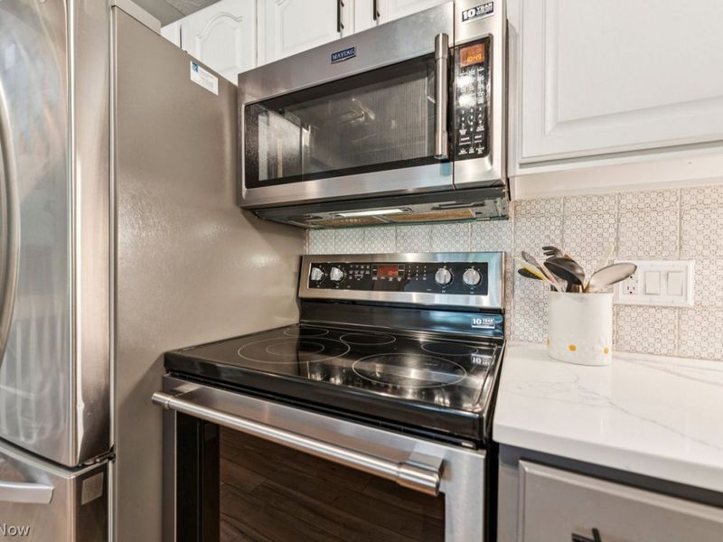 670 Hickory Hill Court, Streetsboro, OH 44241 Photo 6