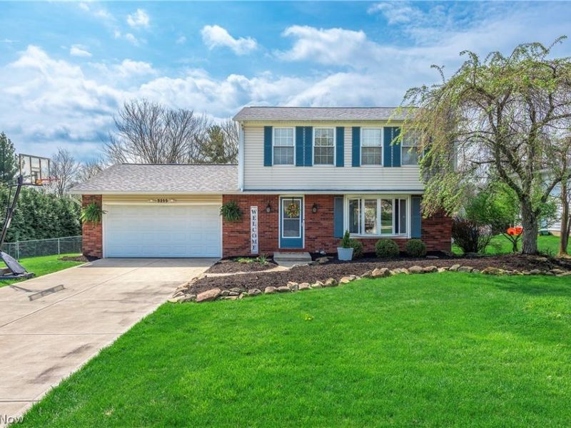 3215 Helen Drive, North Royalton, OH 44133 Photo 1