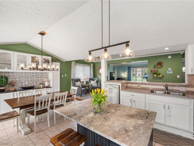 3215 Helen Drive, North Royalton, OH 44133 Photo 12