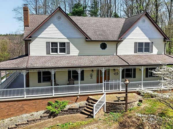 5042 Shawnee Drive , Carrollton, OH 44615