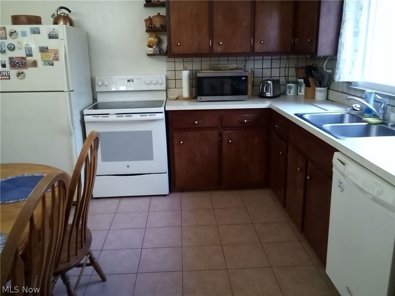 421 Harris Road, Richmond Heights, OH 44143 Photo 7