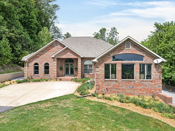 360 Long Hollow Ln , Gainesboro, TN 38562