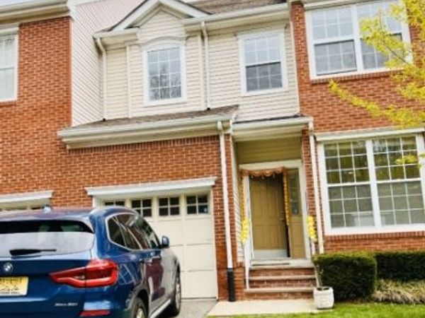 205 Crown Point Rd, Parsippany-Troy Hills, NJ 07054