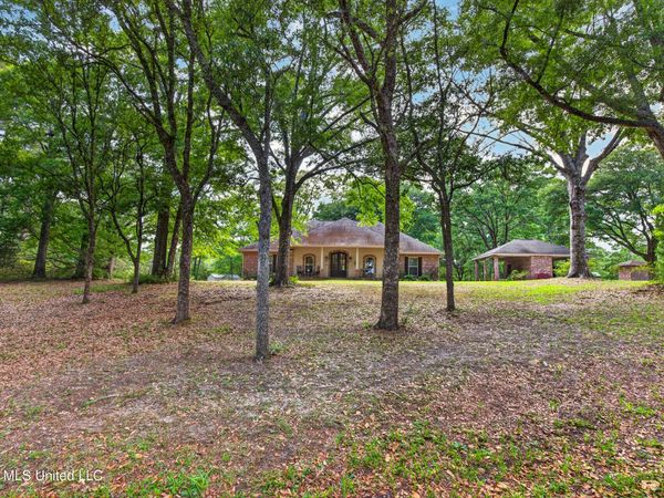 16123 Lake Drive W, Vancleave, MS 39565