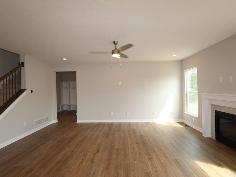 8725 Martin Lane, Plain City, OH 43064 Photo 4